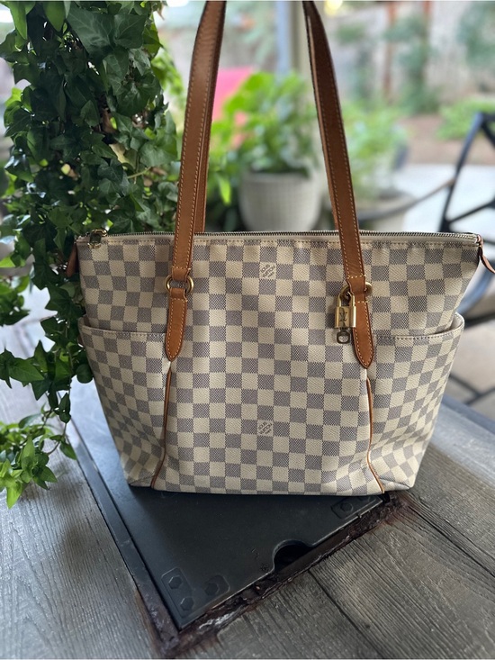 Louis Vuitton Handbags - Louis Vuitton Totally MM Damier Azur Tote Bag w/ Padlock & Key
